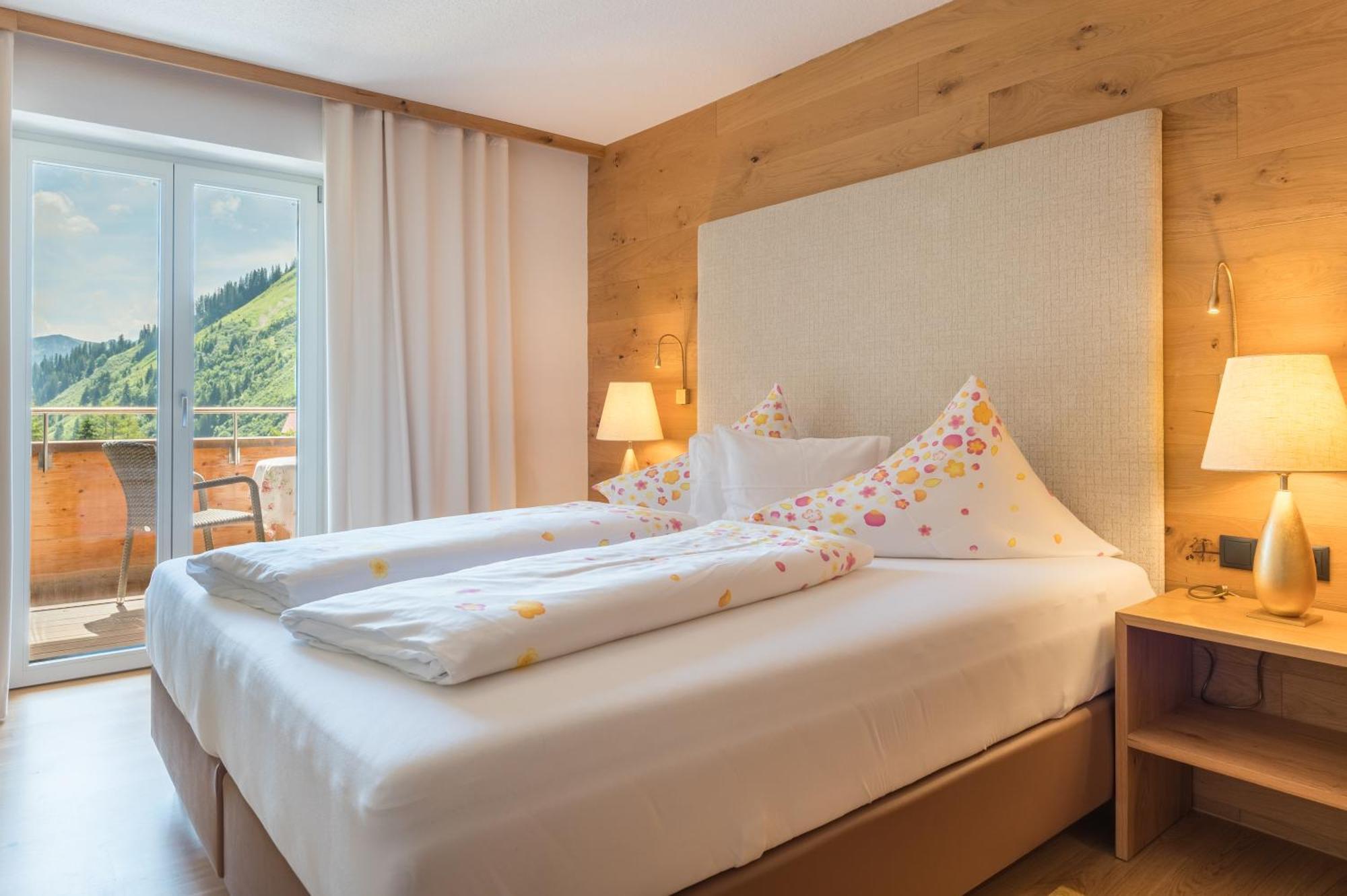 דאמואלס Alpenresort Walsertal מראה חיצוני תמונה